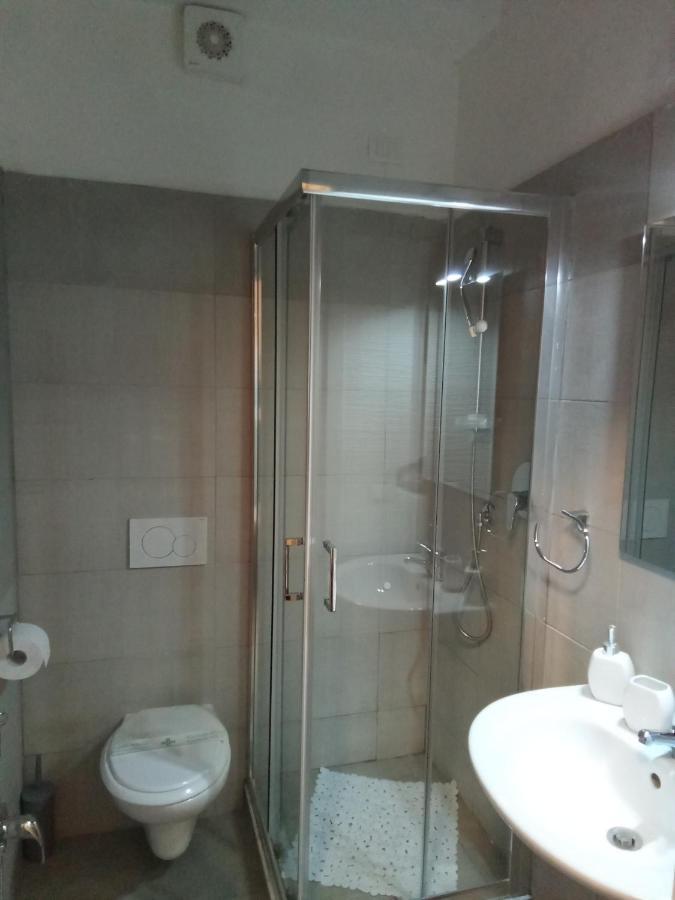 Katrin Luxury Hotell Verona Exteriör bild